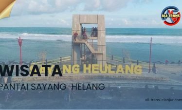 Wisata Pantai Sayang Helang